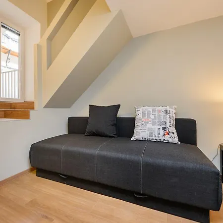 Apartment Vega 1 *